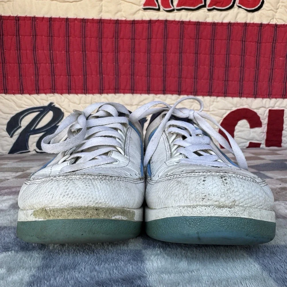 Size 9.5 -‎ Nike Jordan 2 Retro Low University Blue 